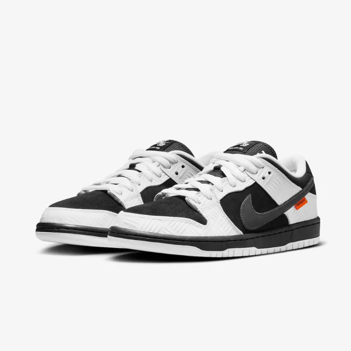 Nike SB Dunk Low TIGHTBOOTH